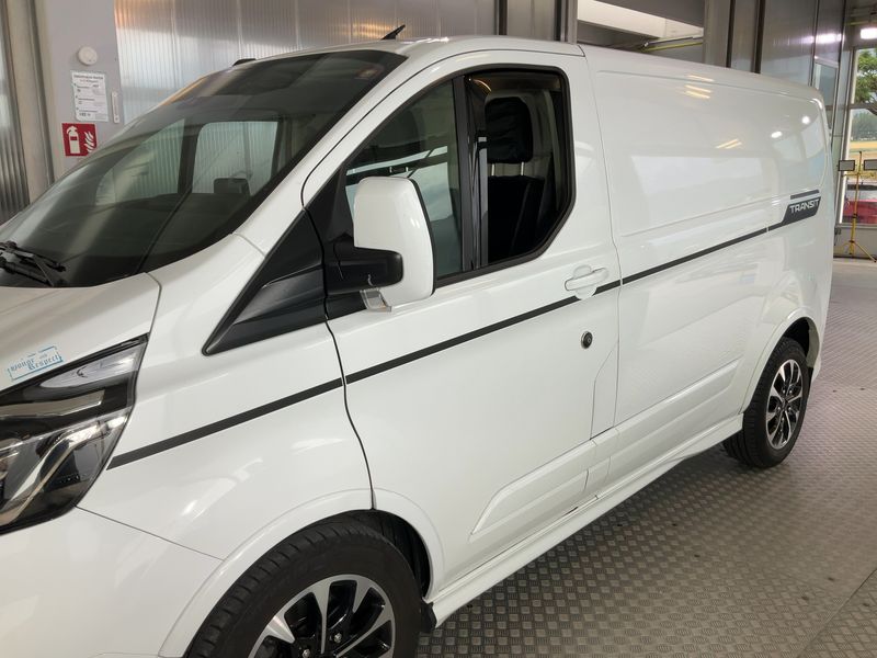 Ford Transit Custom 2.0 TDCi 310 L1 Sport — zdjęcie 4