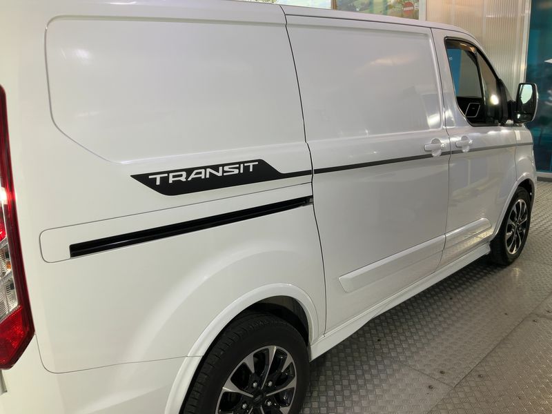 Ford Transit Custom 2.0 TDCi 310 L1 Sport — zdjęcie 7