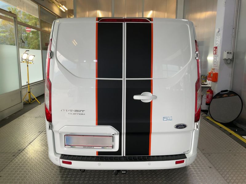 Ford Transit Custom 2.0 TDCi 310 L1 Sport — zdjęcie 5