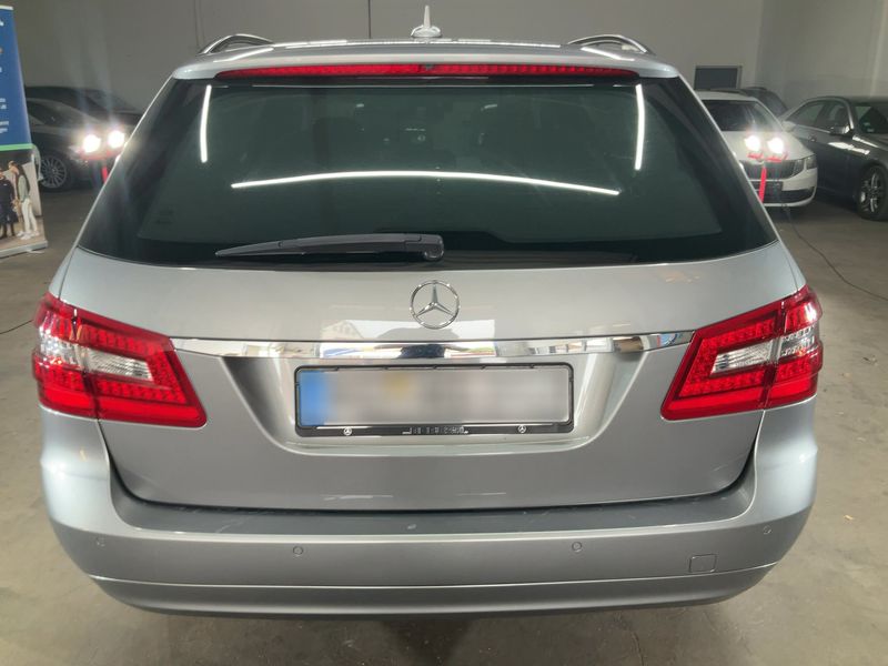 Mercedes-Benz E-Klasse E 220 CDI T BlueEfficiency — zdjęcie 5