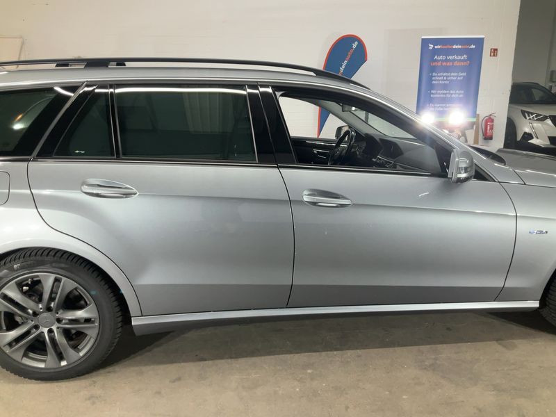 Mercedes-Benz E-Klasse E 220 CDI T BlueEfficiency — zdjęcie 7