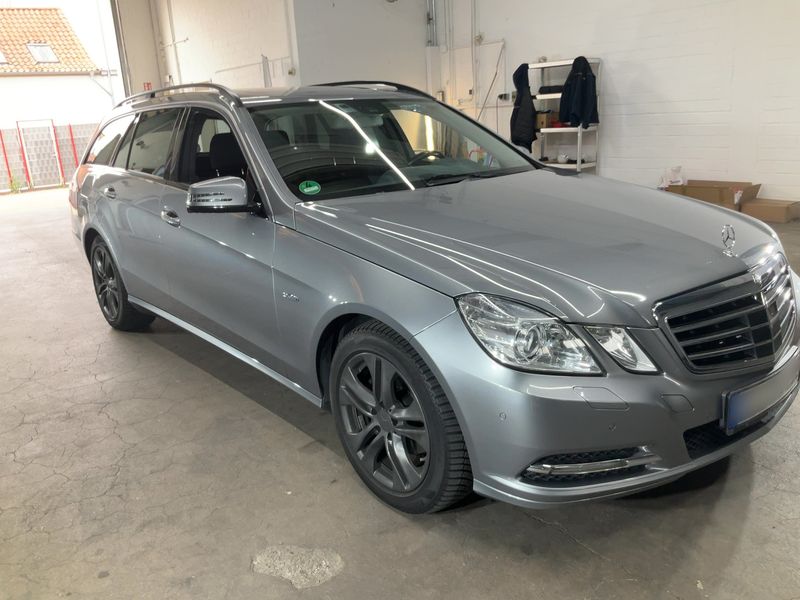 Mercedes-Benz E-Klasse E 220 CDI T BlueEfficiency — zdjęcie 8