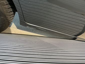 Side skirts