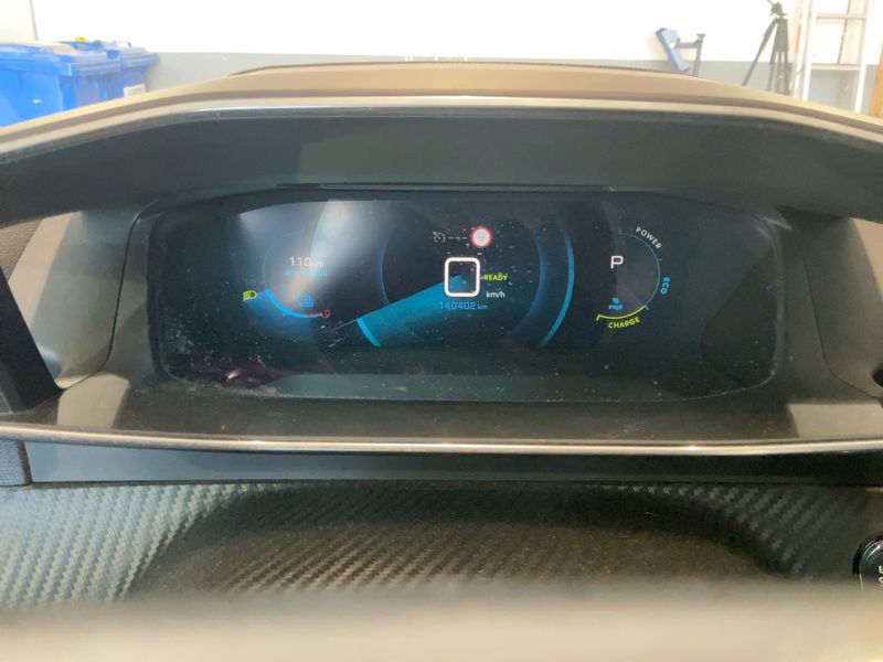 Peugeot 2008 electric drive 100 kW e Allure 2020 – снимка 18