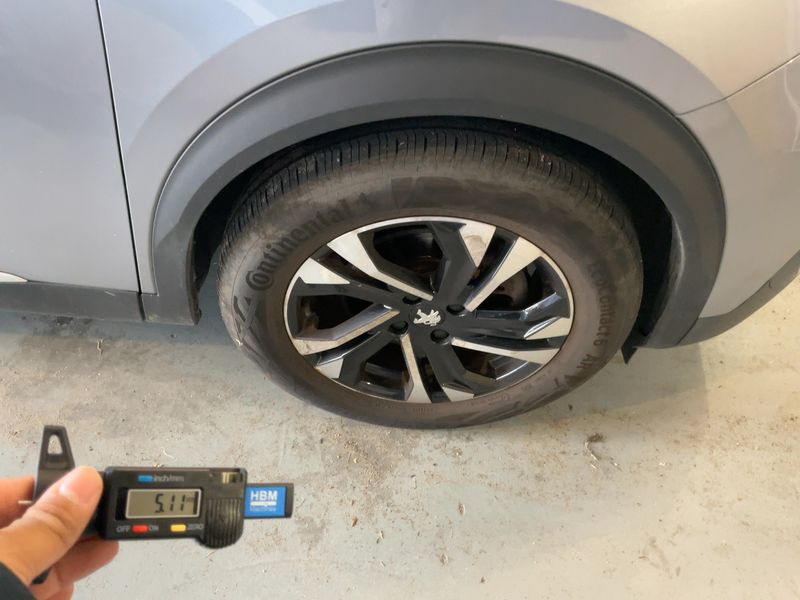 Peugeot 2008 electric drive 100 kW e Allure 2020 – снимка 11