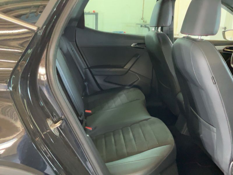 Seat Arona 1.0 TSI FR — zdjęcie 14