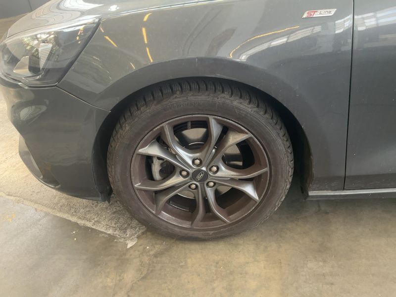 Ford Focus 1.0 EcoBoost Mild-Hybrid ST-Line 2021 – снимка 3