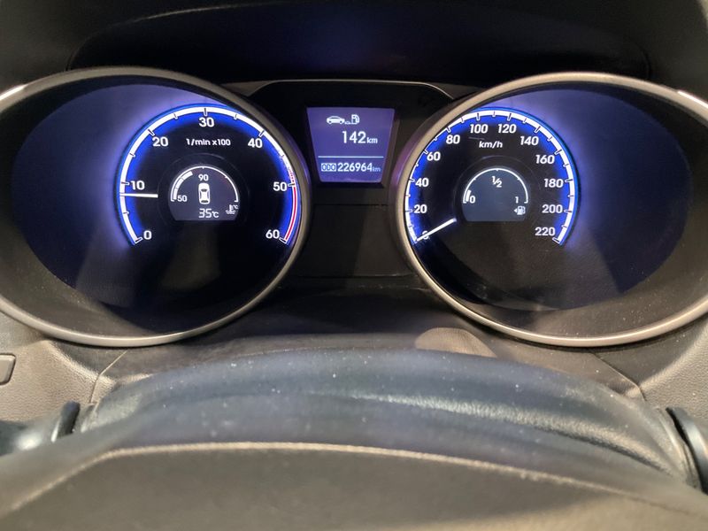 Hyundai ix35 1.7 CRDi Comfort 2WD 2012 – снимка 4