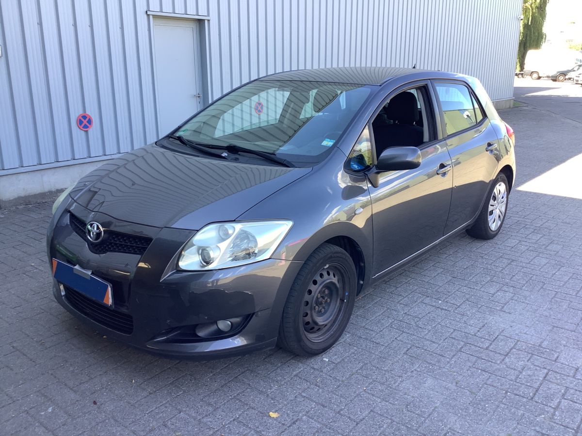 Toyota Auris 1.6 Sol