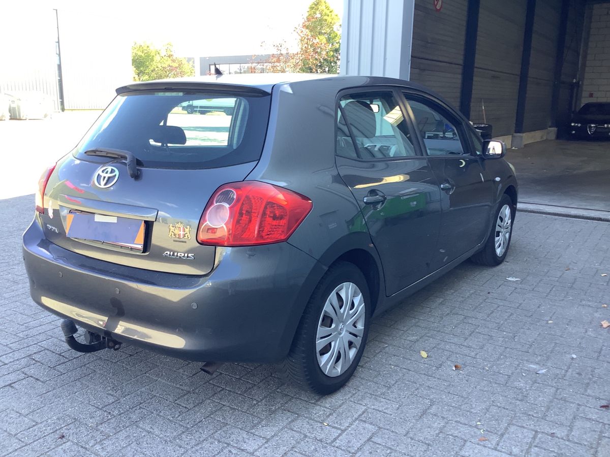Toyota Auris 1.6 Sol