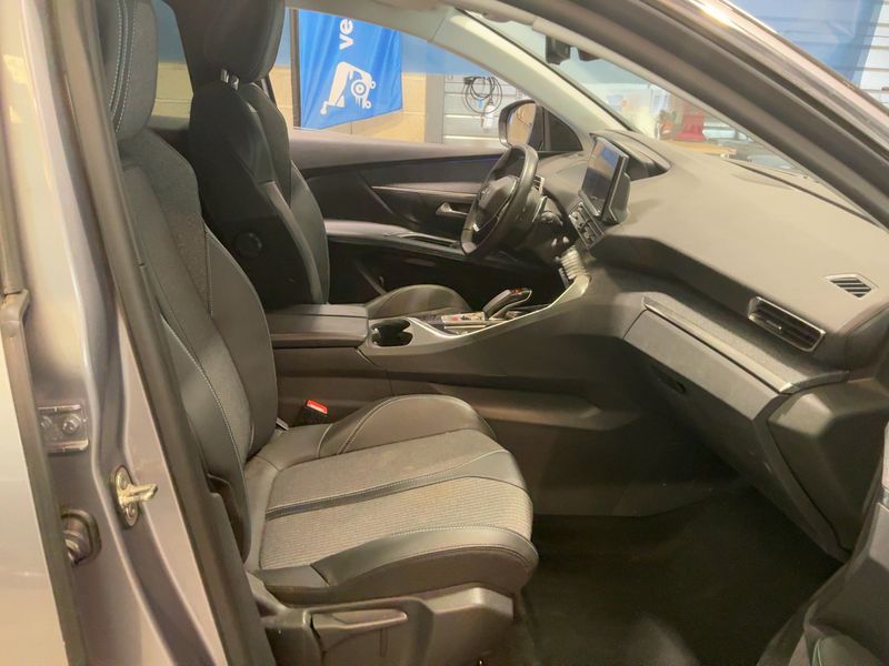 Peugeot 3008 1.6 Hybrid Allure Pack — zdjęcie 11