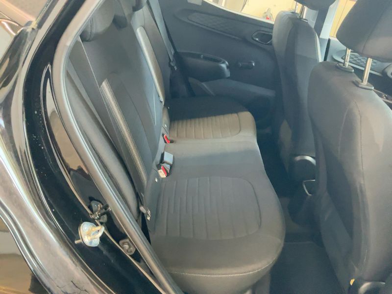 Hyundai i10 1.0 Trend — zdjęcie 14