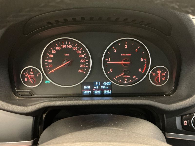 BMW X3 xDrive 20d — zdjęcie 13