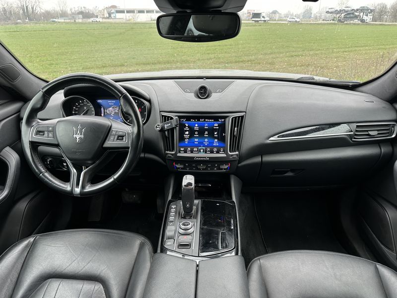 Maserati Levante 3.0 V6 Diesel — zdjęcie 11