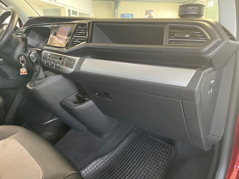 Volkswagen T6 Multivan 2.0 TDI Edition FWD 2021 – снимка 24
