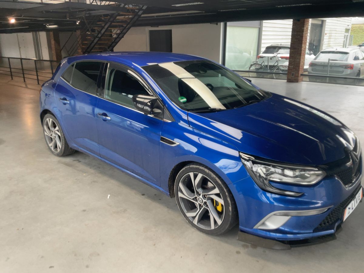 Renault Megane 2017 — photo 13