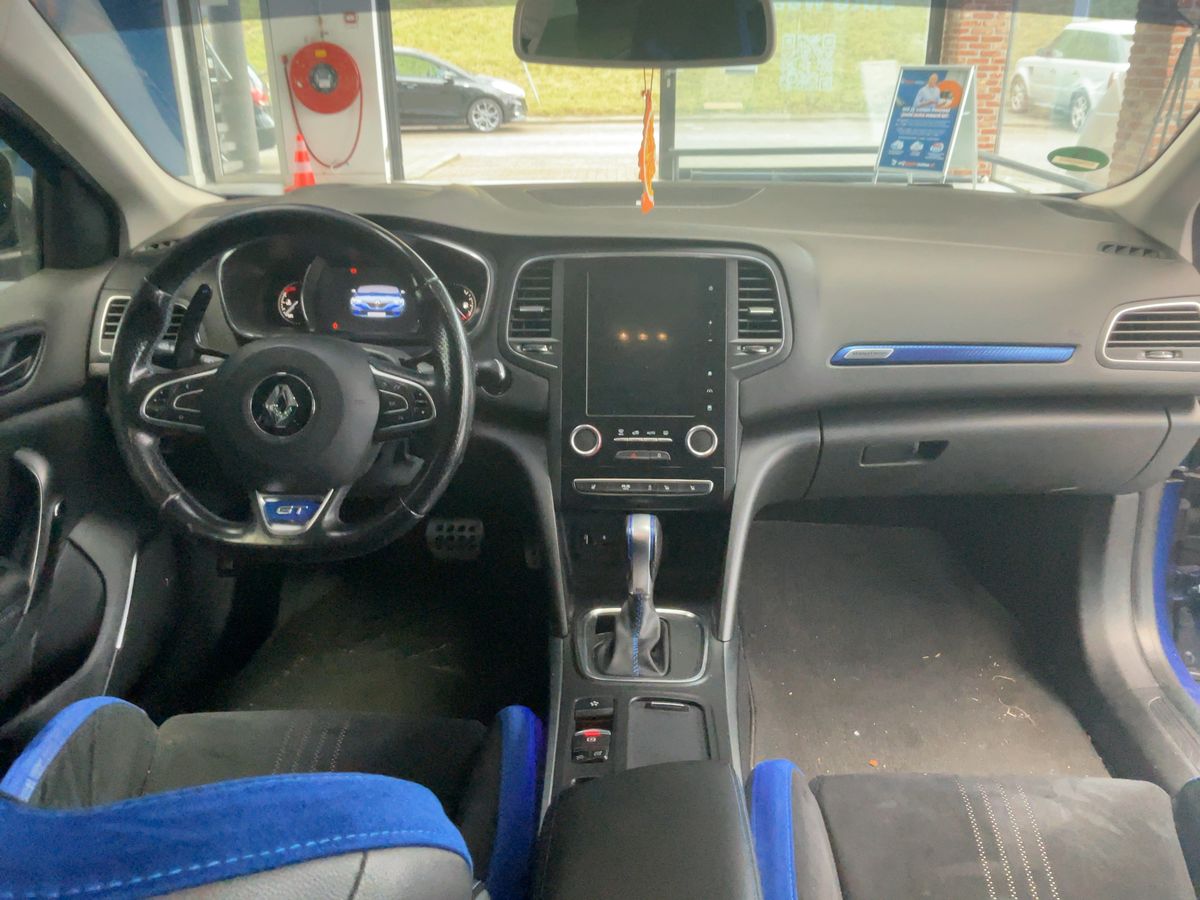 Renault Megane 2017 — photo 18