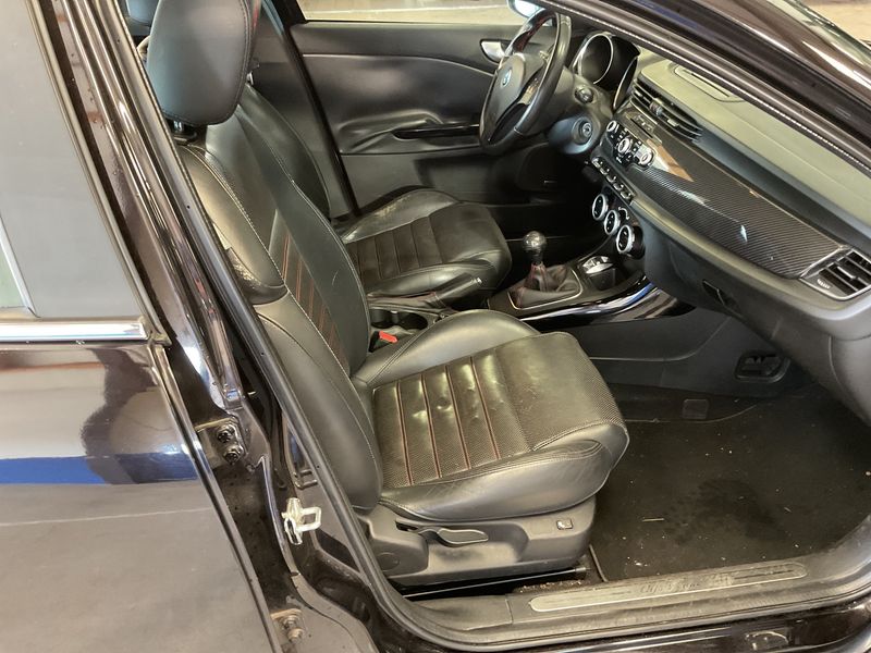 Alfa Romeo Giulietta 1.4 Turbo Turismo — zdjęcie 3