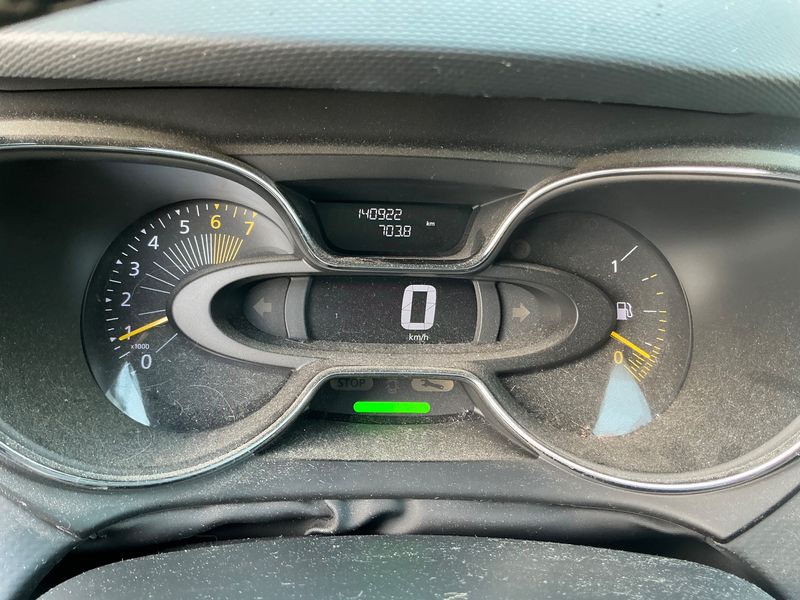 Renault Captur 0.9 Energy Hypnotic 2016 – снимка 18