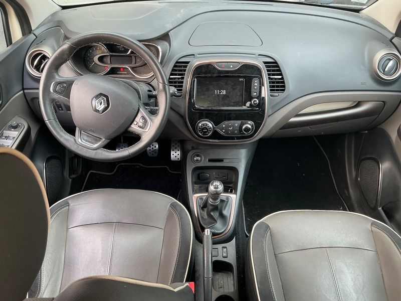 Renault Captur 0.9 Energy Hypnotic 2016 – снимка 17