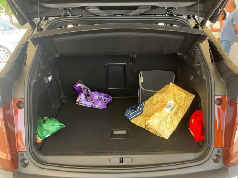 Peugeot 3008 1.5 Blue-HDi GT Line 2019 – снимка 15
