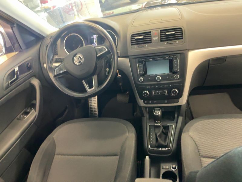 Skoda Yeti 1.6 TDI Ambition Outdoor — zdjęcie 12