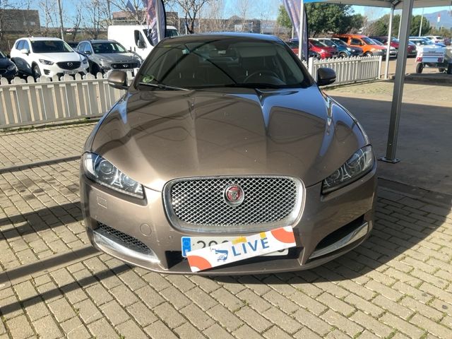Jaguar XF 2015 — photo 15