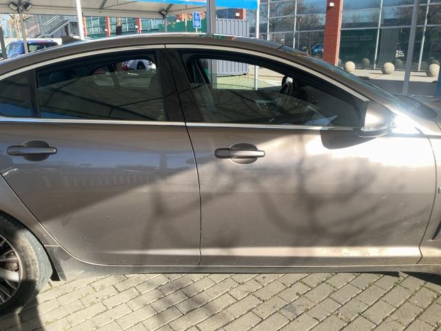Jaguar XF 2015 — photo 11