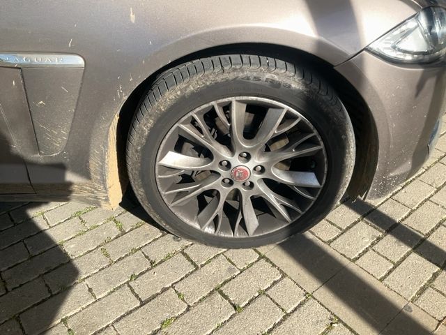 Jaguar XF 2015 — photo 12