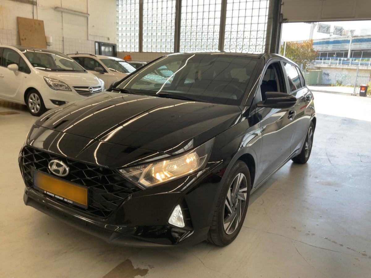 Hyundai i20 2021 — photo 1