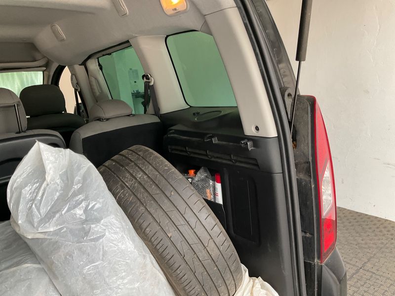 Citroen Berlingo 1.6 Blue-HDi Selection 2016 – снимка 29