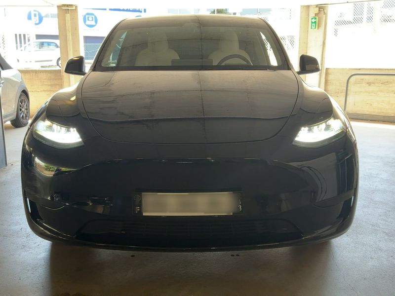 Tesla Model Y Max Range Dual AWD AWD — zdjęcie 9