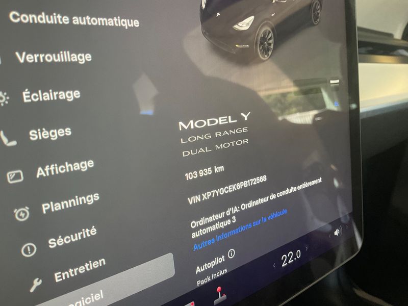 Tesla Model Y Max Range Dual AWD AWD — zdjęcie 13