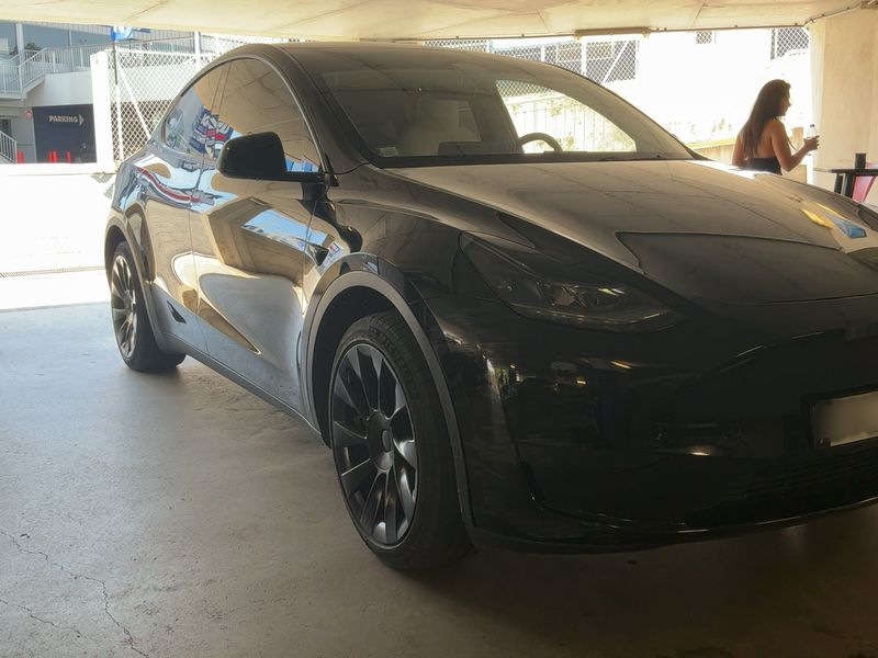 Tesla Model Y Max Range Dual AWD AWD — zdjęcie 8