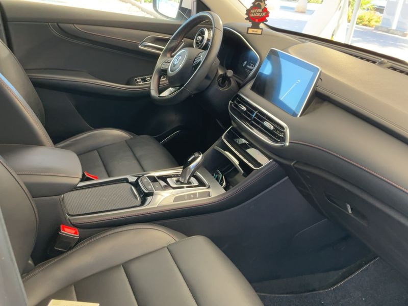 MG HS 1.5 Comfort — zdjęcie 11