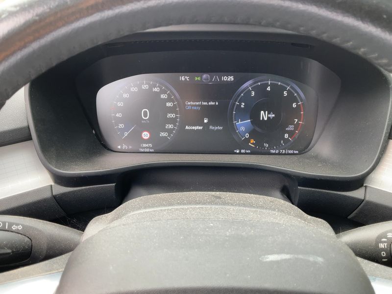 Volvo XC40 1.5 T2 Momentum Pro 2WD — zdjęcie 13