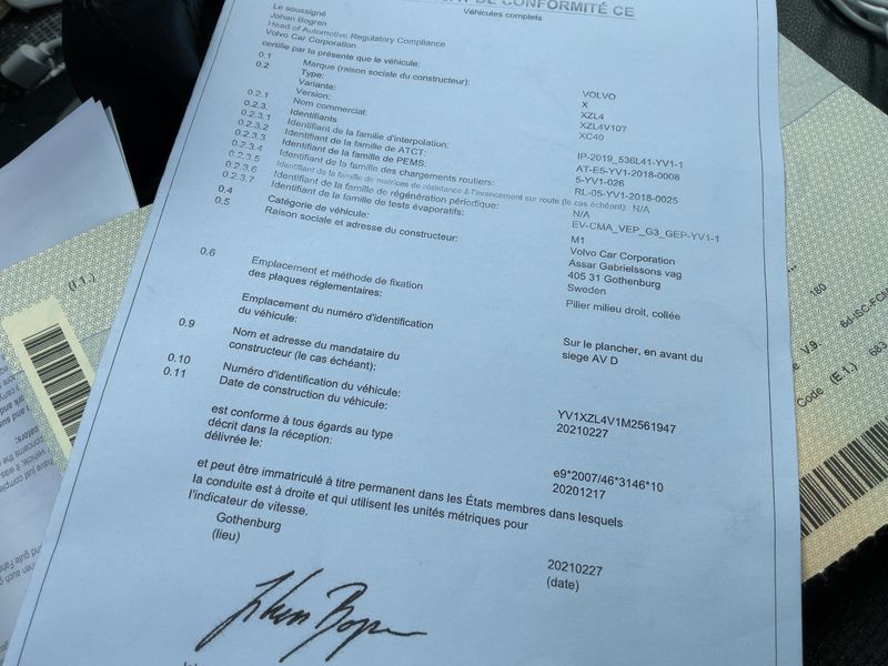 Volvo XC40 1.5 T2 Momentum Pro 2WD — zdjęcie 16