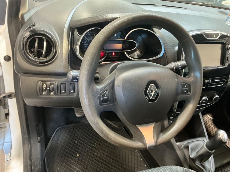 Renault Clio 1.5 dCi Energy Air MediaNav 2015 – снимка 23