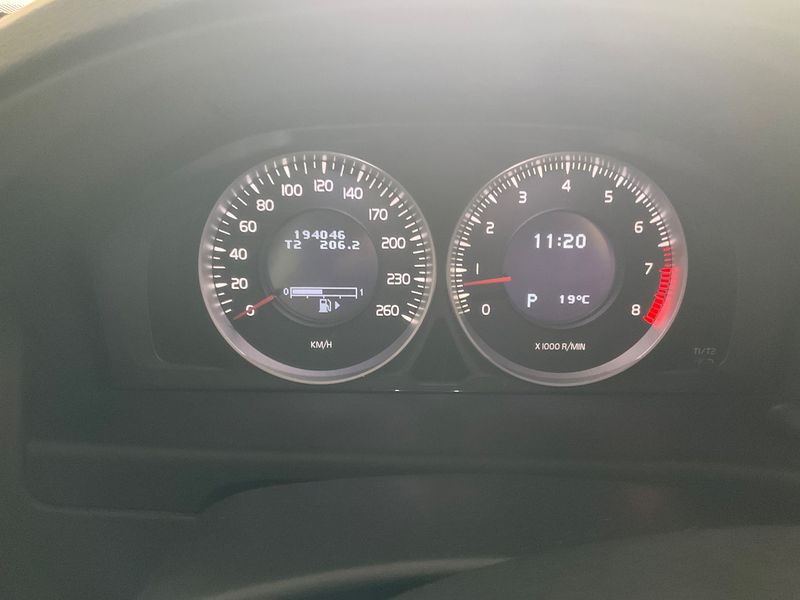 Volvo V70 2.5 T5 Momentum — zdjęcie 13