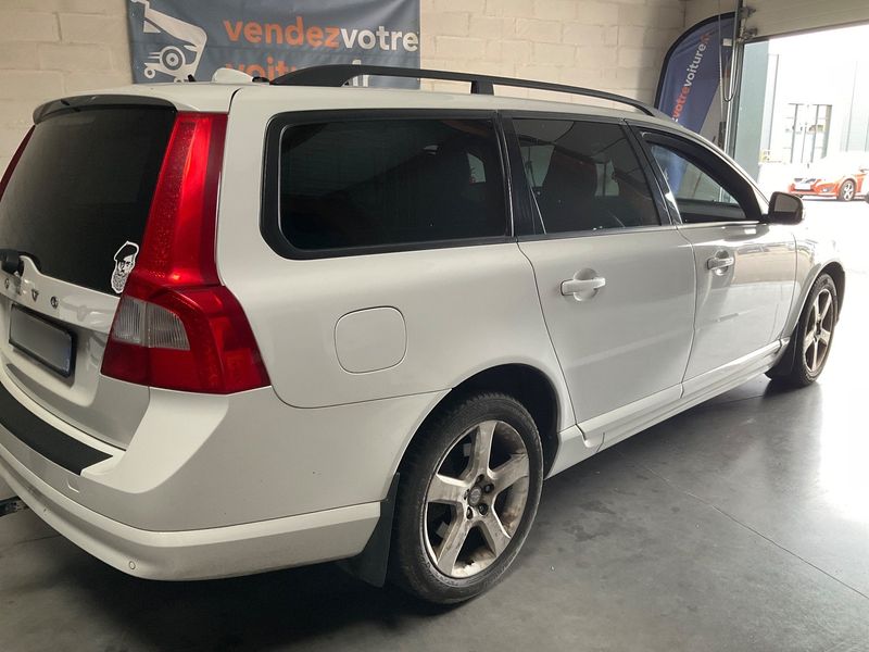 Volvo V70 2.5 T5 Momentum — zdjęcie 6