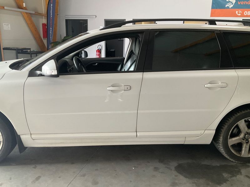 Volvo V70 2.5 T5 Momentum — zdjęcie 4