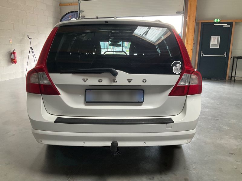 Volvo V70 2.5 T5 Momentum — zdjęcie 5