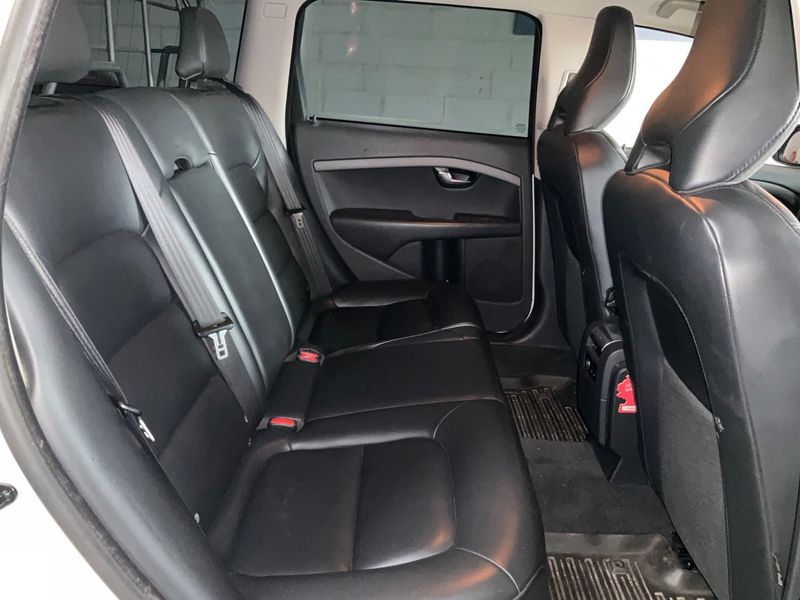Volvo V70 2.5 T5 Momentum — zdjęcie 14