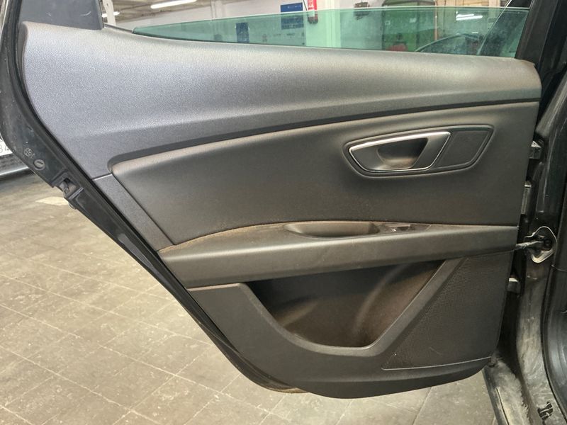 Seat Leon 1.4 TSI Style Connect 2015 – снимка 31