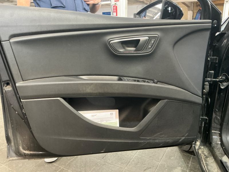 Seat Leon 1.4 TSI Style Connect 2015 – снимка 30