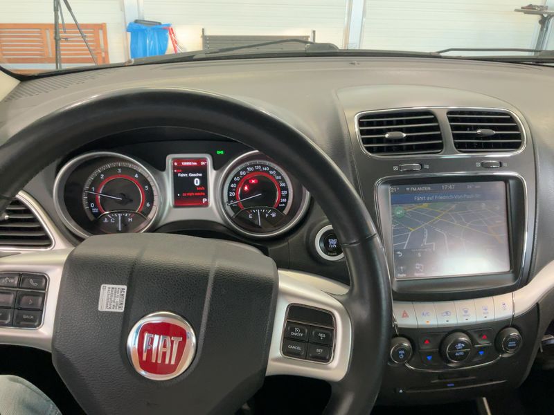 Fiat Freemont 2.0 Multijet Lounge 4WD — zdjęcie 12