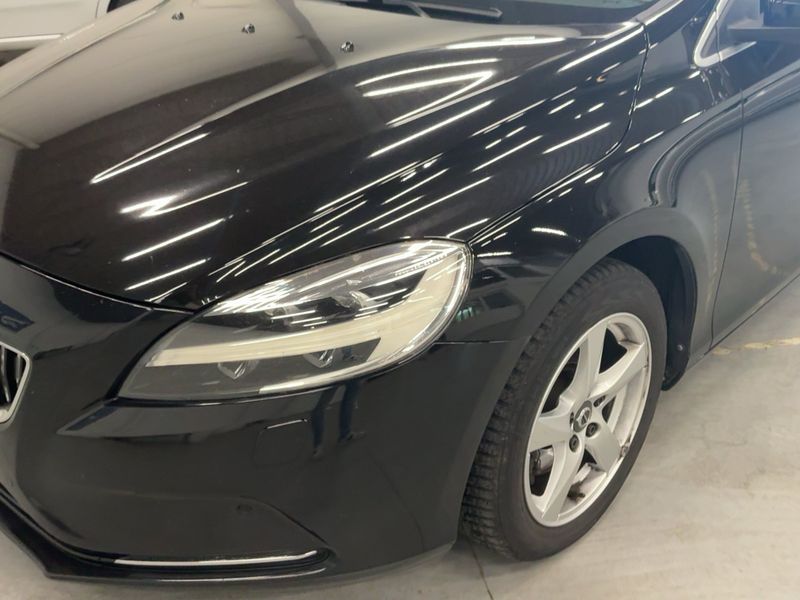 Volvo V40 2.0 T4 Inscription — zdjęcie 2