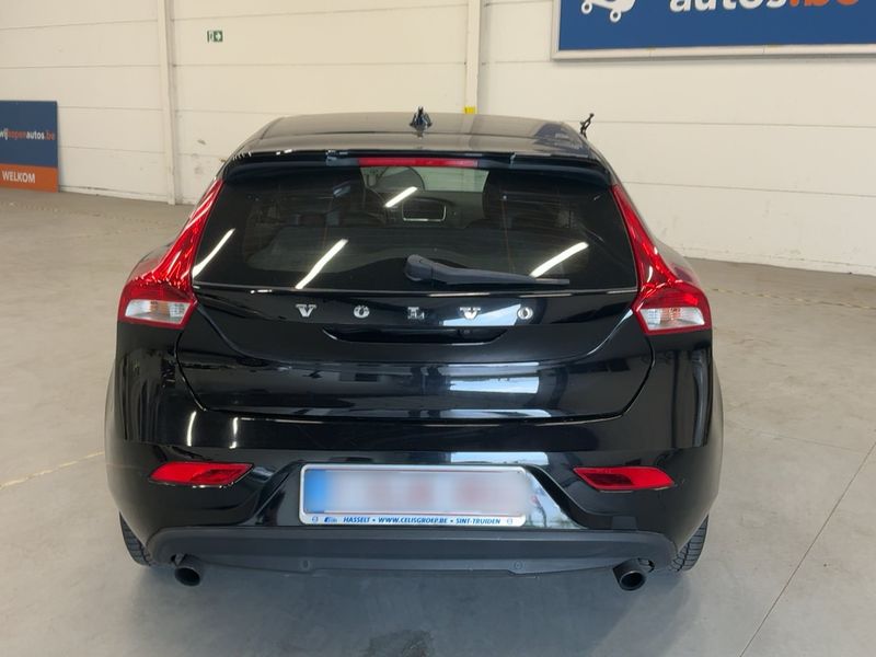 Volvo V40 2.0 T4 Inscription — zdjęcie 5