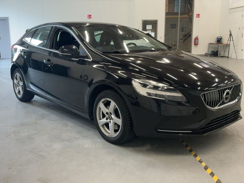Volvo V40 2.0 T4 Inscription — zdjęcie 8