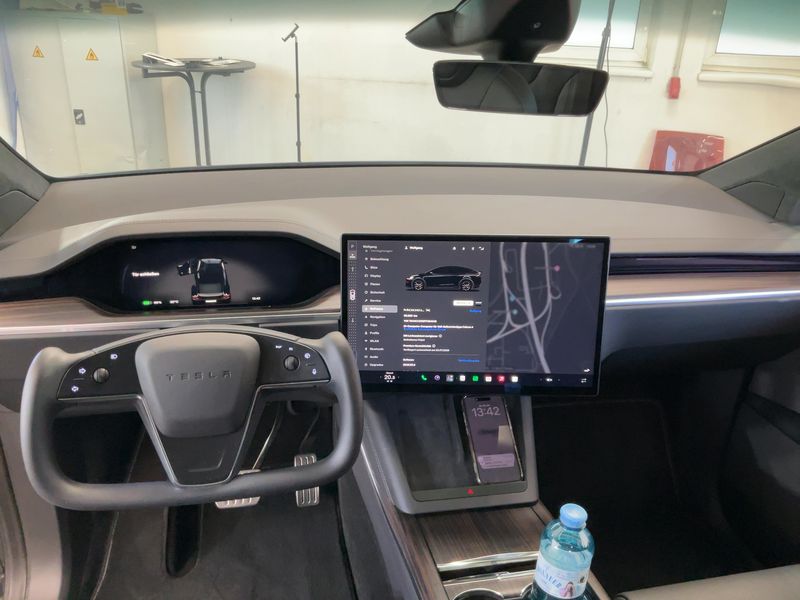 Tesla Model X Max Range — zdjęcie 12